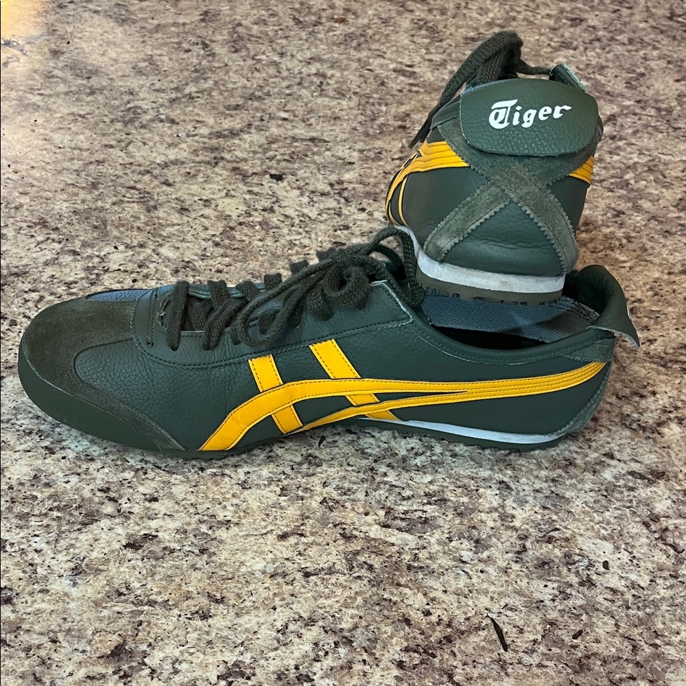 Onitsuka Tiger olive Green Sneakers with Yellow Stripes men’s size 10